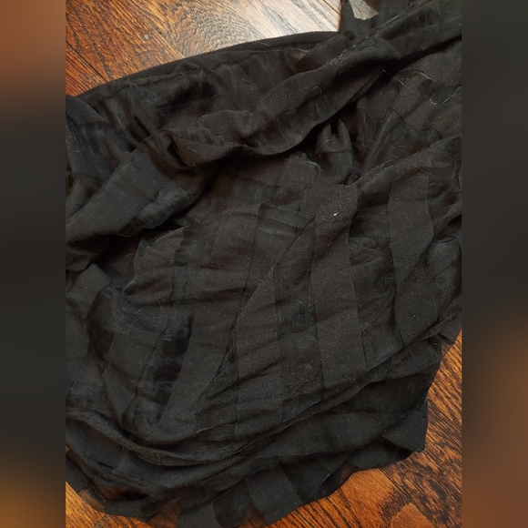 Black Scarf - Picture 4 of 4